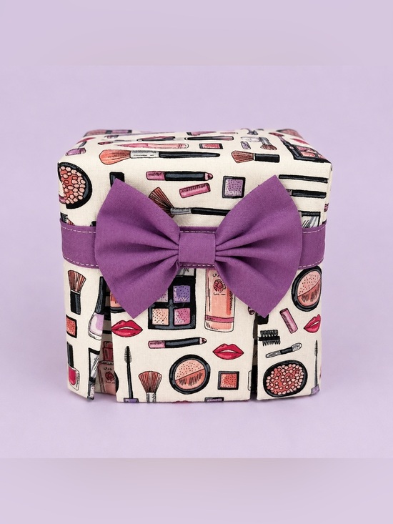 LePetitShopCrafts Other - Purple Bow Makeup Print Tissue Box Cover